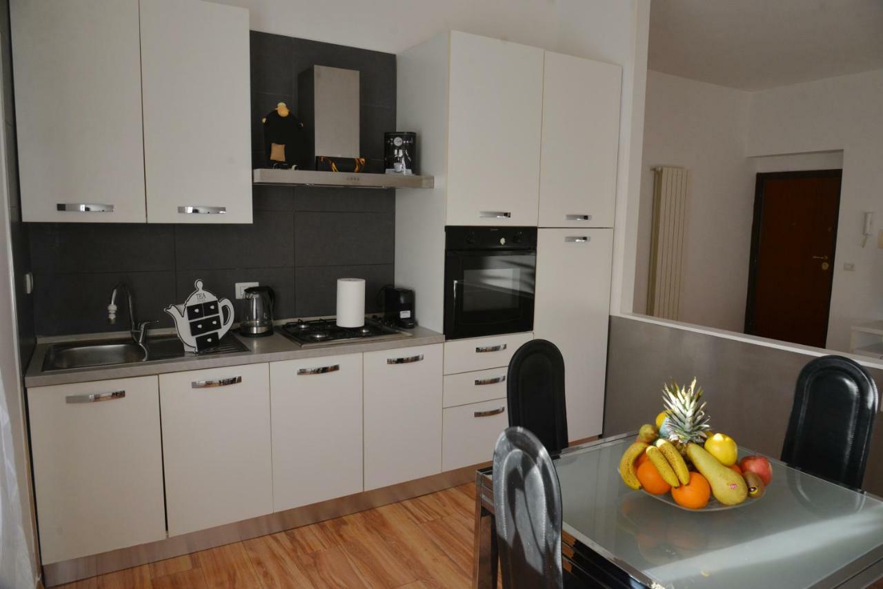 60m² 2 slaapkamer, 1 privé badkamer Appartement in Fiumicino Luchthaven Buitenkant foto